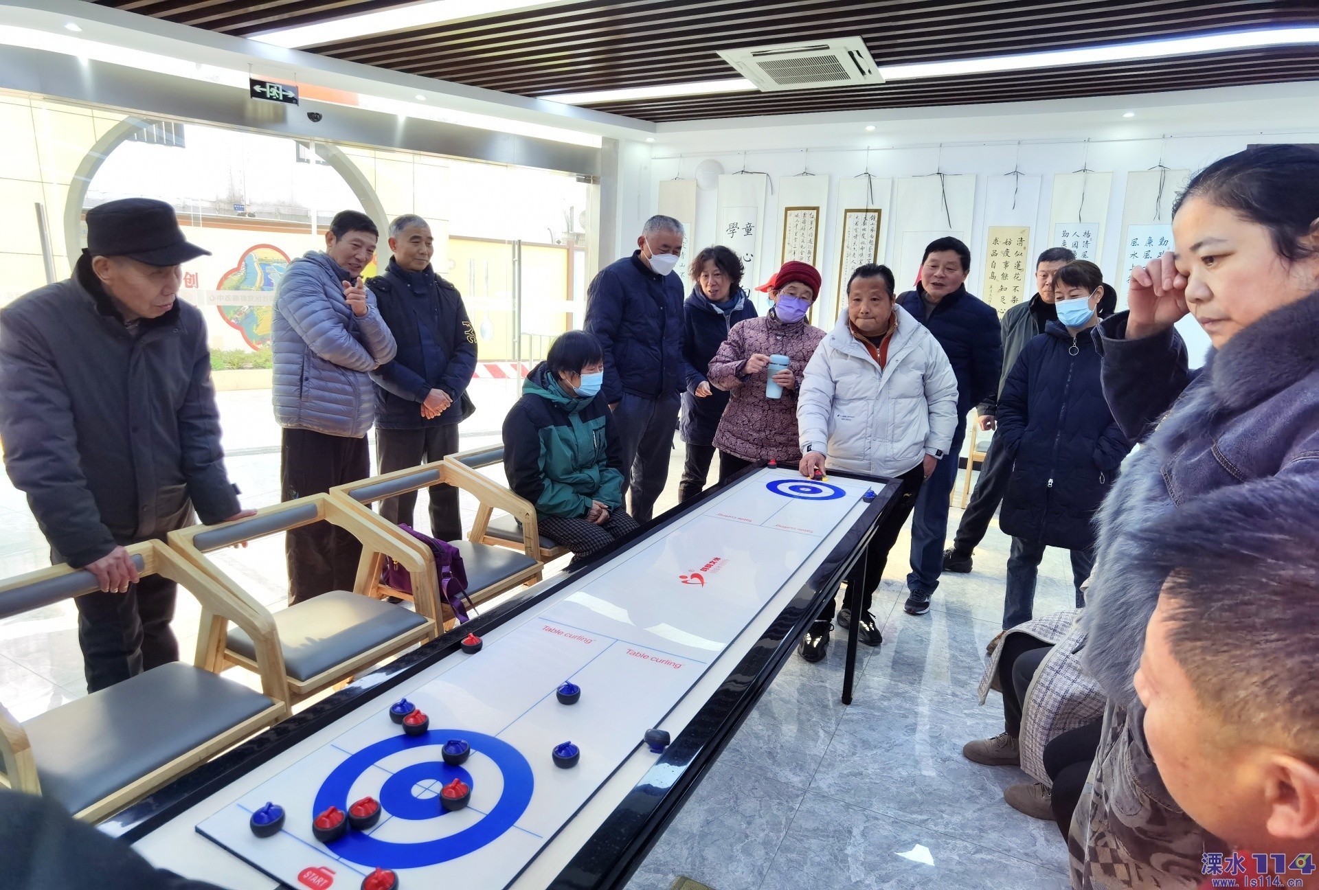 溧水114网==区老体协==2022年"法治杯"迎新春桌上冰壶球友谊赛